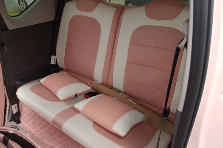 Used Wuling Hongguang MINIEV 2021 Macaron Fashion Model Lithium Iron Phosphate Interior 4