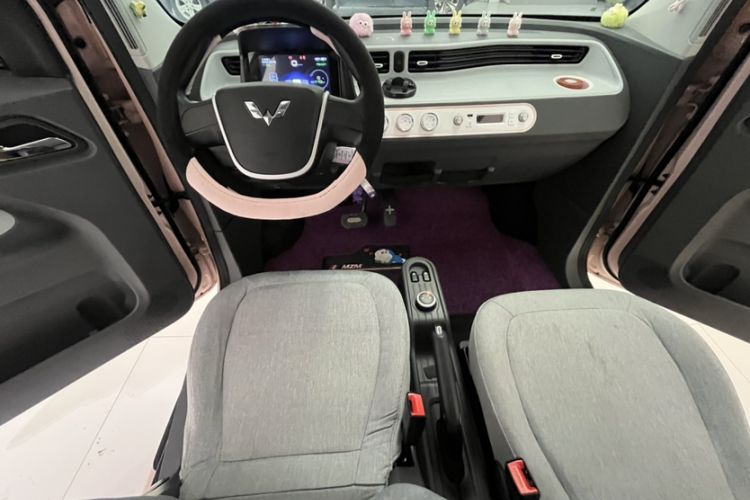 Used Wuling Hongguang MINIEV 2021 Macaron Premium Model – Lithium Iron Phosphate Interior 4
