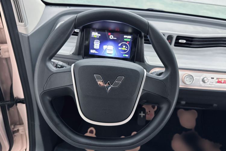 Used Wuling Hongguang MINIEV 2021 Macaron Premium Model – Lithium Iron Phosphate Interior 5