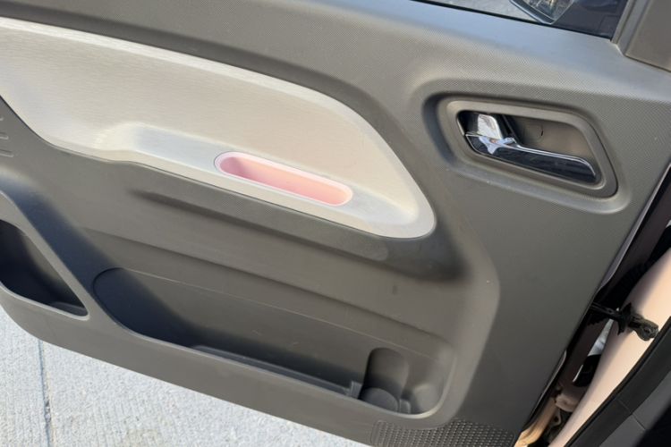 Used Wuling Hongguang MINIEV 2021 Macaron Premium Model – Lithium Iron Phosphate Interior 8