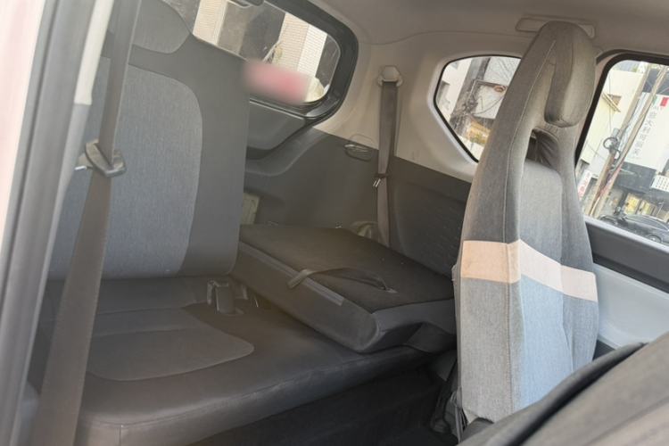 Used Wuling Hongguang MINIEV 2021 Macaron Premium Model – Lithium Iron Phosphate Interior 9