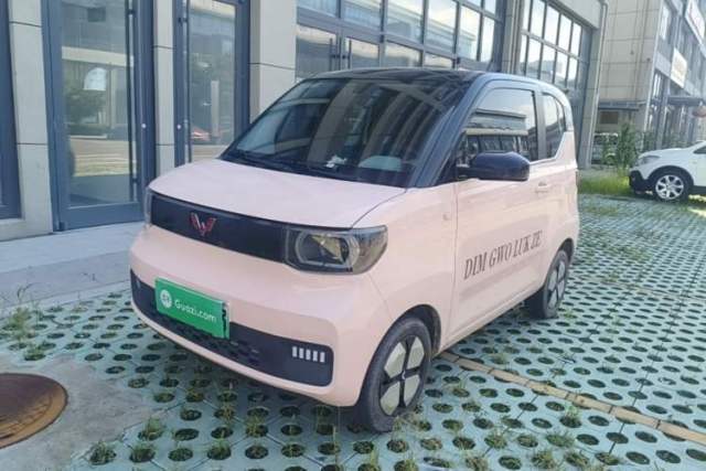 Ojetý Wuling Hongguang MINIEV 2021 Macaron Premium Model – Lithium Iron Phosphate