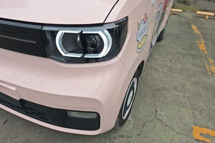 Used Wuling Hongguang MINIEV 2021 Macaron Premium Model – Lithium Iron Phosphate Left Front Headlight
