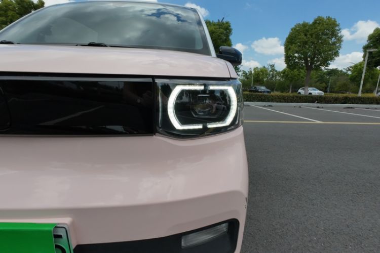 Used Wuling Hongguang MINIEV 2021 Macaron Premium Model – Lithium Iron Phosphate Left Front Headlight