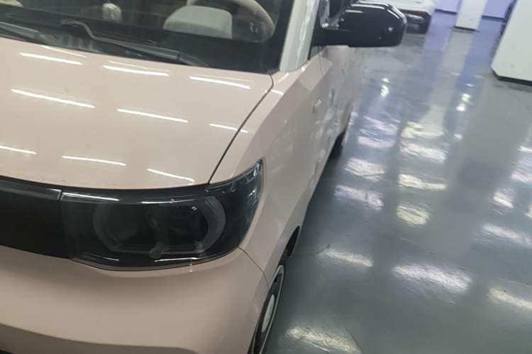 Used Wuling Hongguang MINIEV 2021 Macaron Fashion Edition Lithium-Ion Battery Left Front Headlight