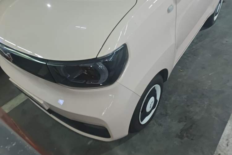 Used Wuling Hongguang MINIEV 2021 Macaron Premium Model – Lithium Iron Phosphate Left Front Headlight