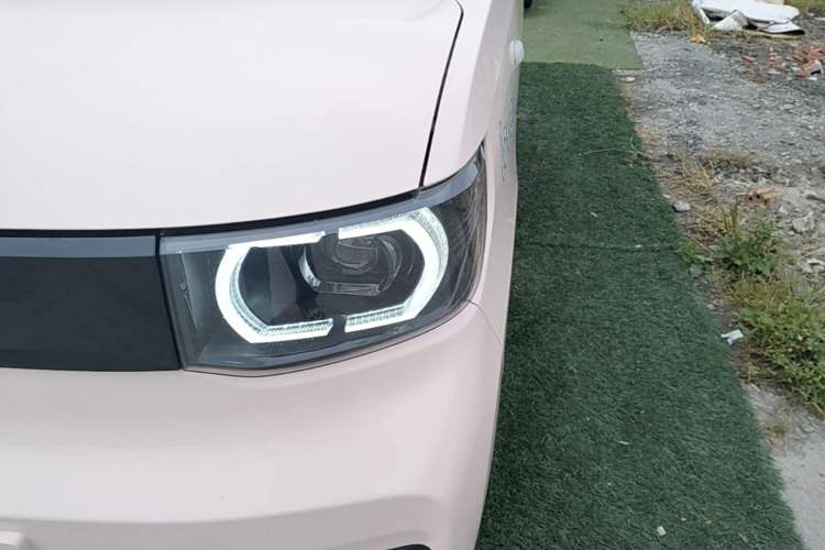 Used Wuling Hongguang MINIEV 2021 Macaron Premium Model – Lithium Iron Phosphate Left Front Headlight