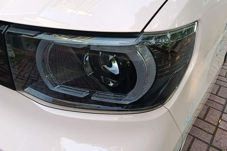 Used Wuling Hongguang MINIEV 2021 Macaron Fashion Model Lithium Iron Phosphate Left Front Headlight