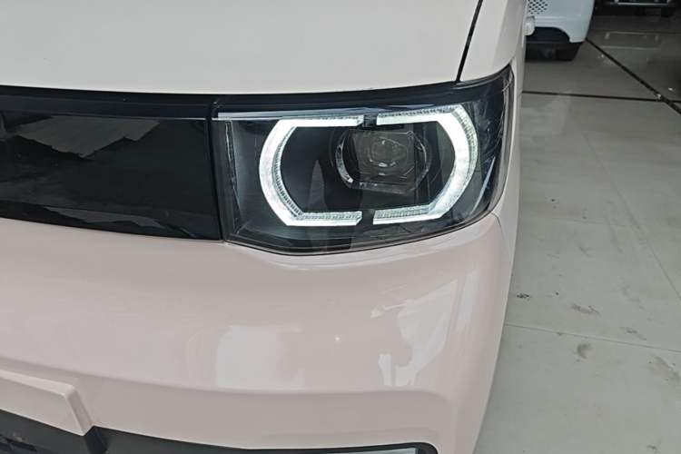 Used Wuling Hongguang MINIEV 2021 Macaron Premium Model – Lithium-NMC Left Front Headlight