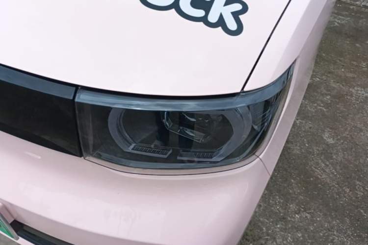 Used Wuling Hongguang MINIEV 2021 Macaron Premium Model – Lithium Iron Phosphate Left Front Headlight