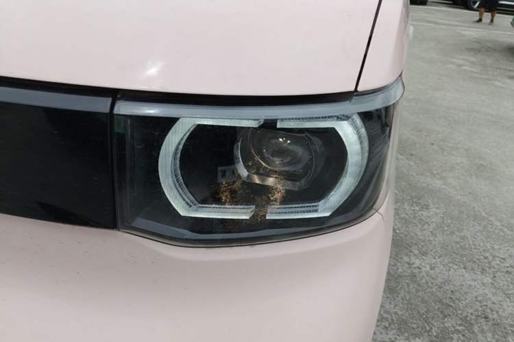 Used Wuling Hongguang MINIEV 2021 Macaron Fashion Model Lithium Iron Phosphate Left Front Headlight