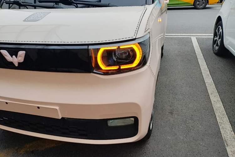 Used Wuling Hongguang MINIEV 2021 Macaron Fashion Model Lithium Iron Phosphate Left Front Headlight