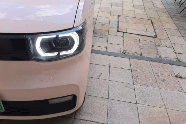 Used Wuling Hongguang MINIEV 2021 Macaron Premium Model – Lithium Iron Phosphate Left Front Headlight