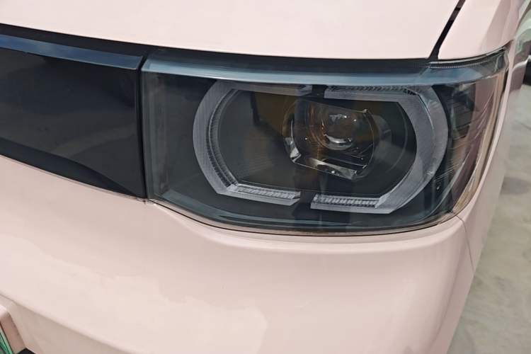 Used Wuling Hongguang MINIEV 2021 Macaron Fashion Model Lithium Iron Phosphate Left Front Headlight