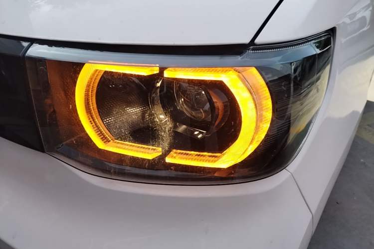 Used Wuling Hongguang MINIEV 2021 Macaron Fashion Model Lithium Iron Phosphate Left Front Headlight