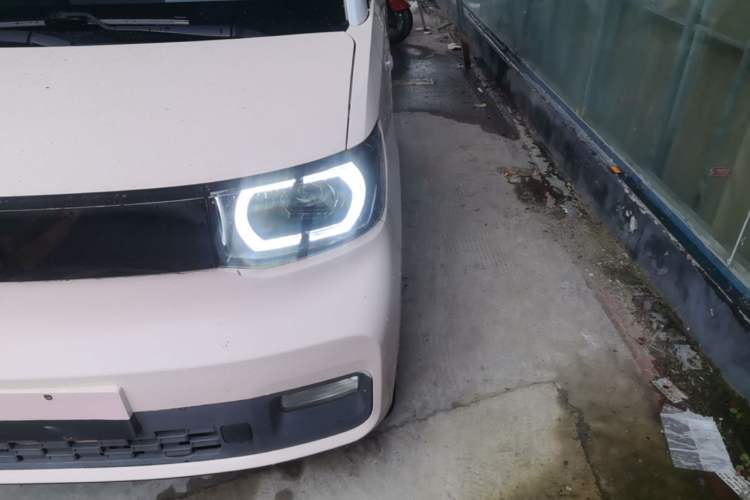Used Wuling Hongguang MINIEV 2021 Macaron Premium Model – Lithium Iron Phosphate Left Front Headlight