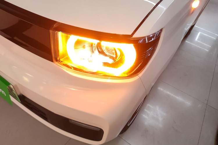Used Wuling Hongguang MINIEV 2021 Macaron Premium Model – Lithium Iron Phosphate Left Front Headlight