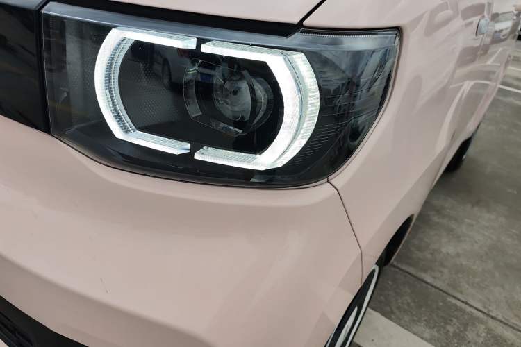 Used Wuling Hongguang MINIEV 2021 Macaron Premium Model – Lithium-NMC Left Front Headlight