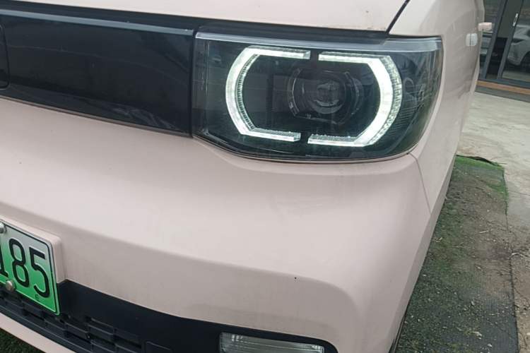 Used Wuling Hongguang MINIEV 2021 Macaron Fashion Edition Lithium-Ion Battery Left Front Headlight