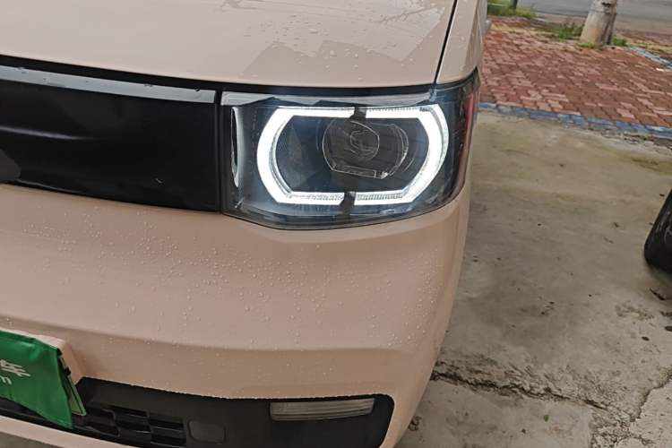 Used Wuling Hongguang MINIEV 2021 Macaron Premium Model – Lithium Iron Phosphate Left Front Headlight