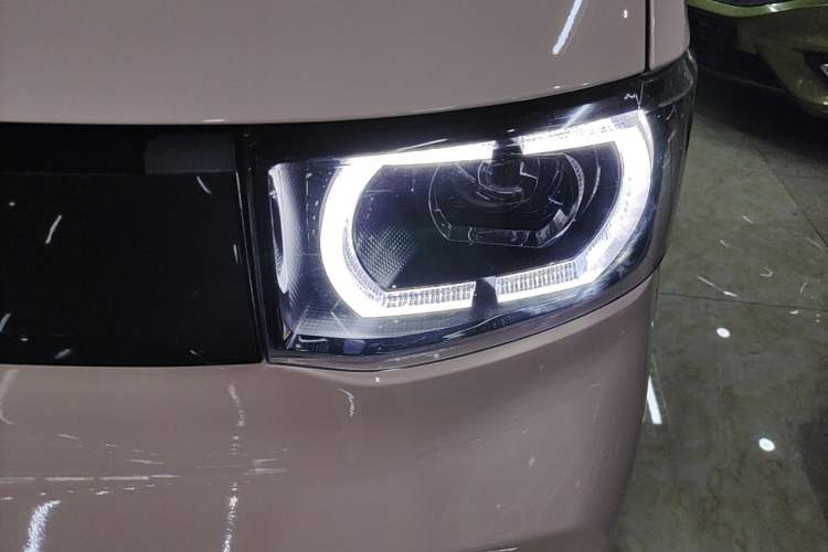 Used Wuling Hongguang MINIEV 2021 Macaron Premium Model – Lithium Iron Phosphate Left Front Headlight