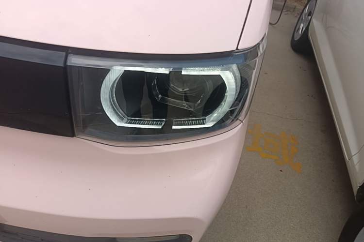 Used Wuling Hongguang MINIEV 2021 Macaron Premium Model – Lithium Iron Phosphate Left Front Headlight