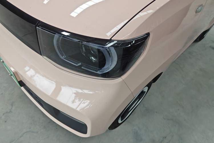 Used Wuling Hongguang MINIEV 2021 Macaron Premium Model – Lithium Iron Phosphate Left Front Headlight
