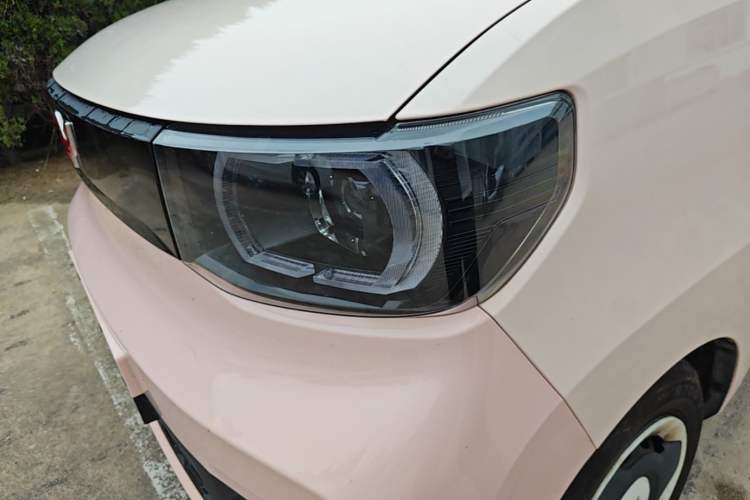Used Wuling Hongguang MINIEV 2021 Macaron Fashion Edition Lithium-Ion Battery Left Front Headlight