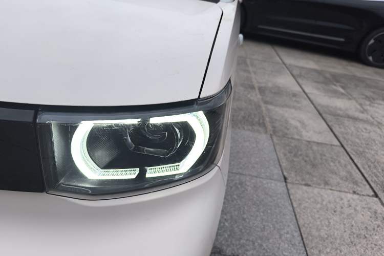 Used Wuling Hongguang MINIEV 2021 Macaron Premium Model – Lithium-NMC Left Front Headlight