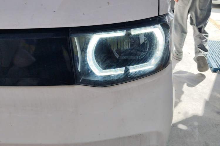 Used Wuling Hongguang MINIEV 2021 Macaron Fashion Model Lithium Iron Phosphate Left Front Headlight