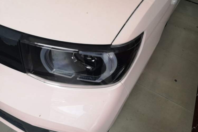 Used Wuling Hongguang MINIEV 2021 Macaron Fashion Model Lithium Iron Phosphate Left Front Headlight