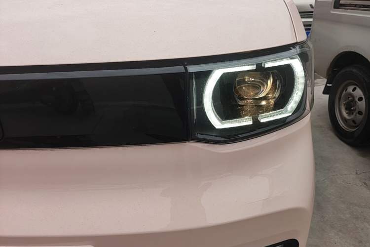 Used Wuling Hongguang MINIEV 2021 Macaron Fashion Model Lithium Iron Phosphate Left Front Headlight