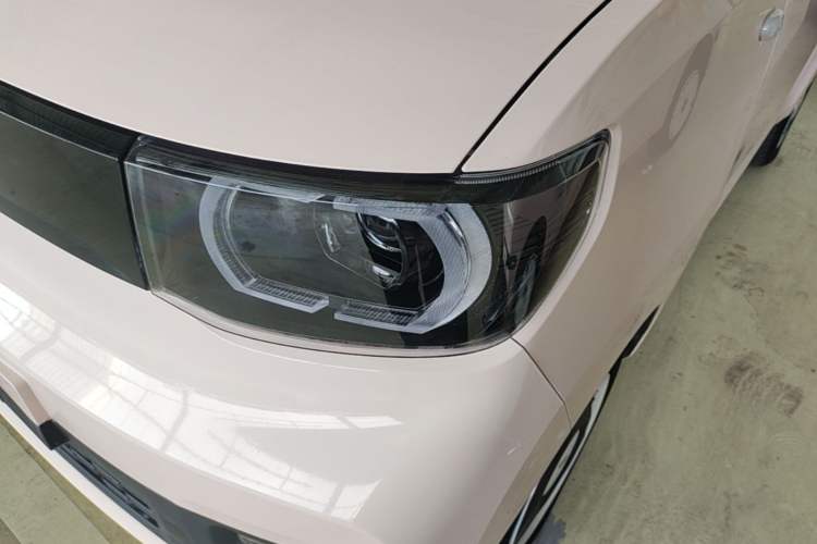 Used Wuling Hongguang MINIEV 2021 Macaron Premium Model – Lithium Iron Phosphate Left Front Headlight