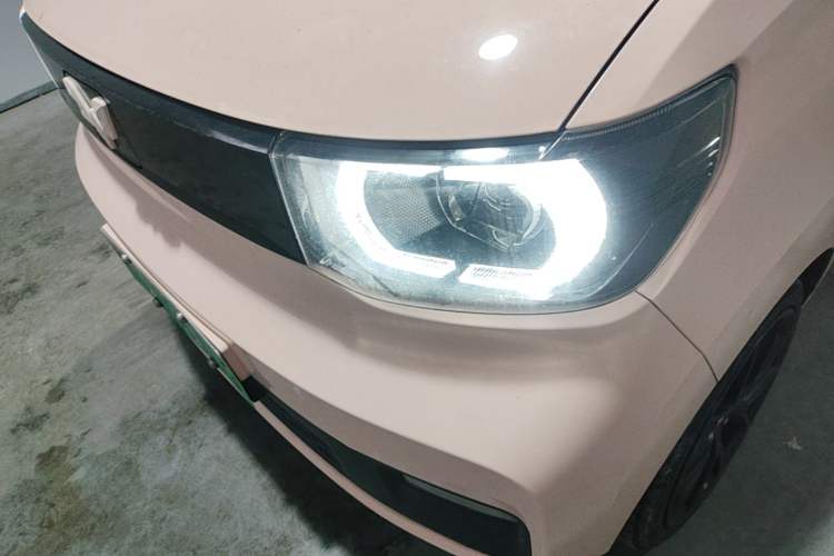 Used Wuling Hongguang MINIEV 2021 Macaron Premium Model – Lithium Iron Phosphate Left Front Headlight