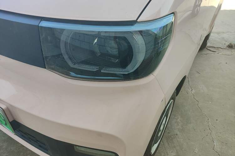 Used Wuling Hongguang MINIEV 2021 Macaron Fashion Edition Lithium-Ion Battery Left Front Headlight