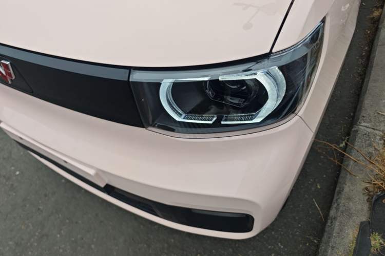 Used Wuling Hongguang MINIEV 2021 Macaron Fashion Model Lithium Iron Phosphate Left Front Headlight