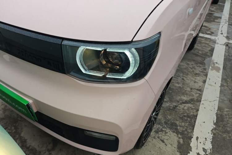 Used Wuling Hongguang MINIEV 2021 Macaron Premium Model – Lithium Iron Phosphate Left Front Headlight