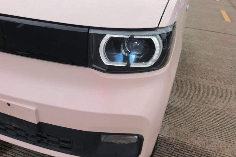 Used Wuling Hongguang MINIEV 2021 Macaron Premium Model – Lithium Iron Phosphate Left Front Headlight