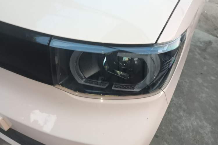 Used Wuling Hongguang MINIEV 2021 Macaron Premium Model – Lithium Iron Phosphate Left Front Headlight