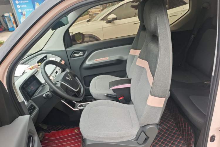 Used Wuling Hongguang MINIEV 2021 Macaron Premium Model – Lithium Iron Phosphate Left Front Seat