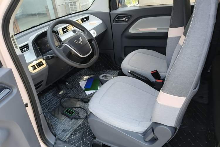Used Wuling Hongguang MINIEV 2021 Macaron Premium Model – Lithium Iron Phosphate Left Front Seat