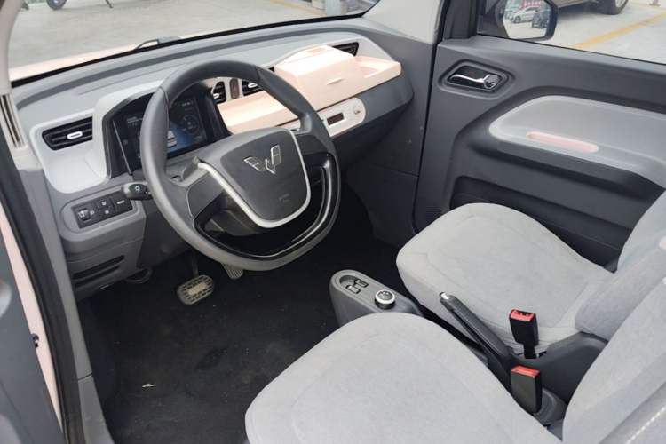 Used Wuling Hongguang MINIEV 2021 Macaron Premium Model – Lithium Iron Phosphate Left Front Seat