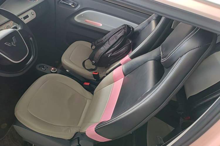 Used Wuling Hongguang MINIEV 2021 Macaron Premium Model – Lithium Iron Phosphate Left Front Seat