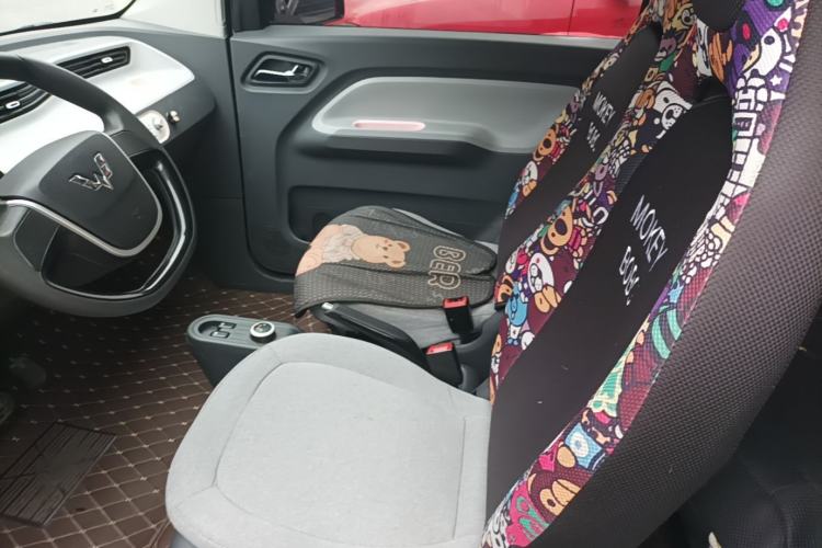 Used Wuling Hongguang MINIEV 2021 Macaron Premium Model – Lithium Iron Phosphate Left Front Seat