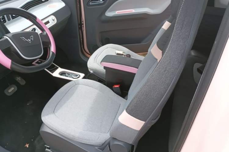 Used Wuling Hongguang MINIEV 2021 Macaron Premium Model – Lithium Iron Phosphate Left Front Seat