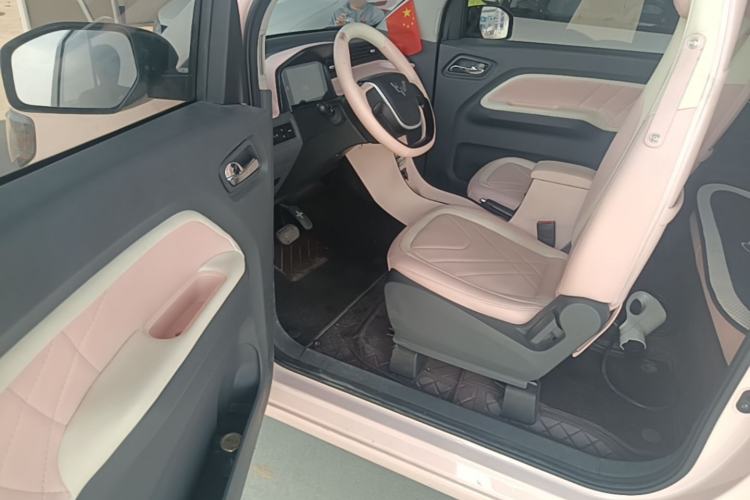 Used Wuling Hongguang MINIEV 2021 Macaron Sandwich Model 170 km Lithium Iron Phosphate Left Front Seat