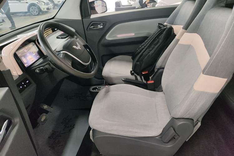 Used Wuling Hongguang MINIEV 2021 Macaron Fashion Edition Lithium-Ion Battery Left Front Seat