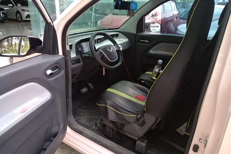Used Wuling Hongguang MINIEV 2021 Macaron Fashion Model Lithium Iron Phosphate Left Front Seat