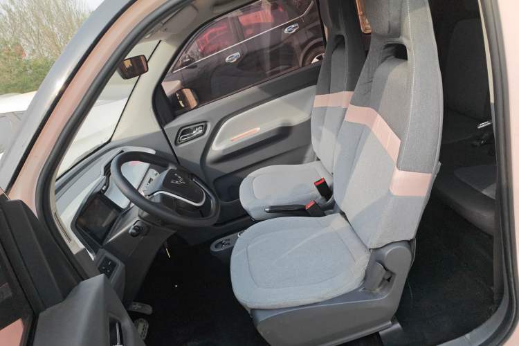 Used Wuling Hongguang MINIEV 2021 Macaron Premium Model – Lithium Iron Phosphate Left Front Seat