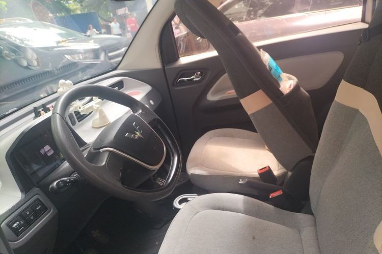 Used Wuling Hongguang MINIEV 2021 Macaron Premium Model – Lithium-NMC Left Front Seat